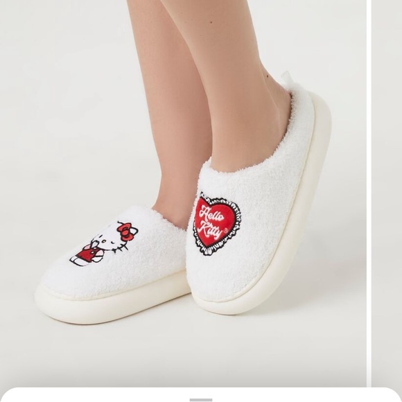 Hello Kitty Valentine Plush House sleepers. Size L - Picture 2 of 7